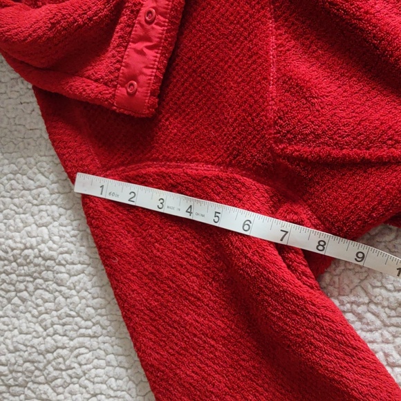 Patagonia Medium Red T-Snap Textured Pullover Fleece - Picture 6 of 16